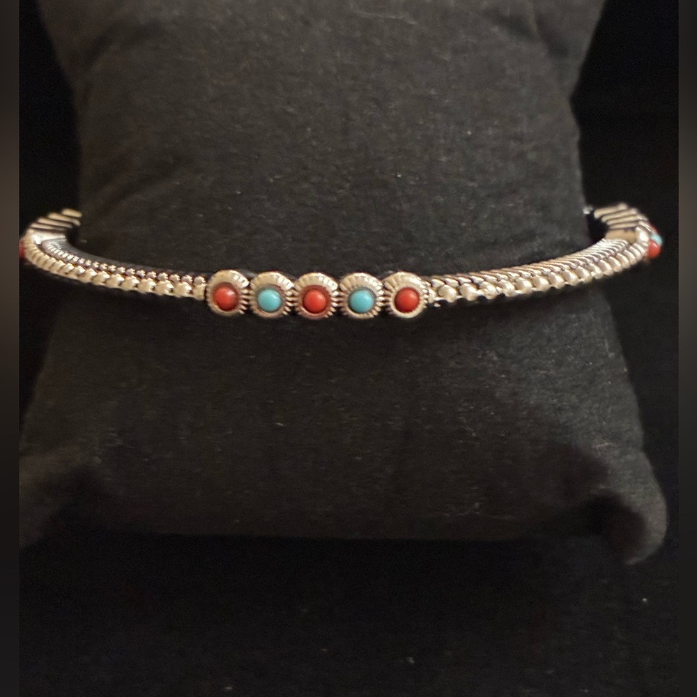 Vintage NWOT RJ Graziano Gold Tone Bangle with Turquoise and Beads @7”